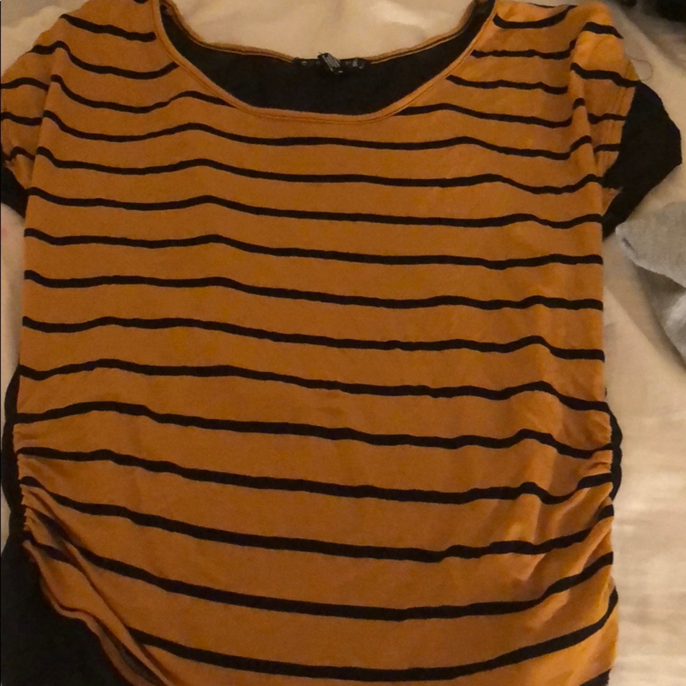 I’m selling a shirt by eye❤️candy